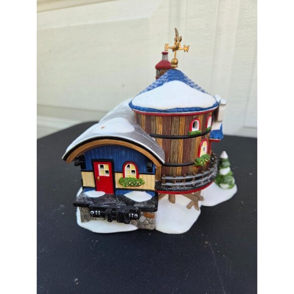 Dept 56 North Pole Series “Art’s Hobbies & Crafts” Special Edition 2004 Collecti - Picture 5 of 6